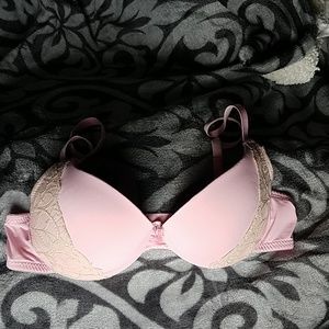 ! Hotkiss intimates pink bra 34 B